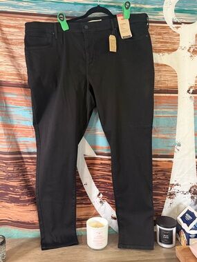 Levi's 711 Skinny Black Jeans